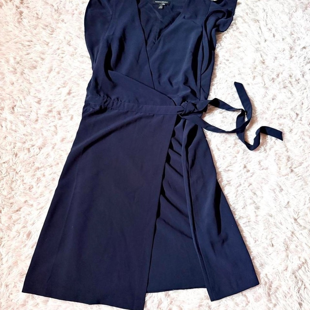 Classic Timeless Navy Flowy Wrap Dress Womens 8 Whimsical Professional Office